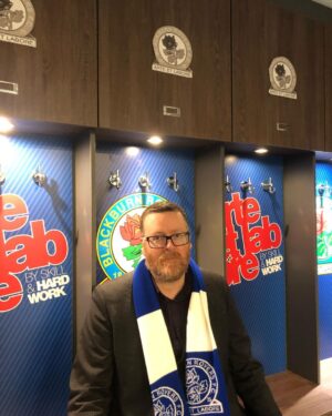 Frankie Boyle Instagram - Nearly showtime in bonnie Blackburn
