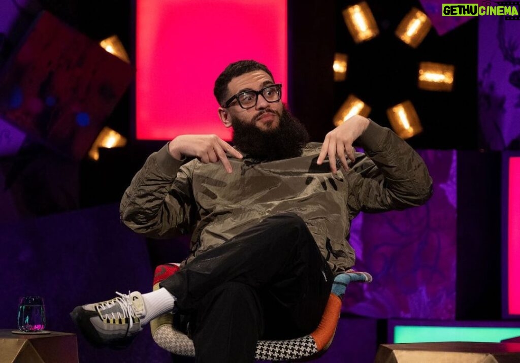 Frankie Boyle Instagram - NEW WORLD ORDER REVIEW OF THE YEAR AT 10 TONIGHT And with that, my internet promo duties end for quite some time. Off on tour. It’s 90% sold, but there’s still decent tickets at most venues. Have a great 2023 everyone.