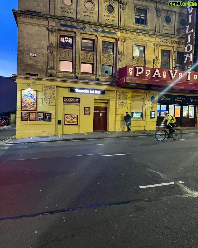 Frankie Boyle Instagram - Waiting to get into my gig. If you look carefully you can see the bold Ray Bradshaw’s coupon on the side of the Pavillion.