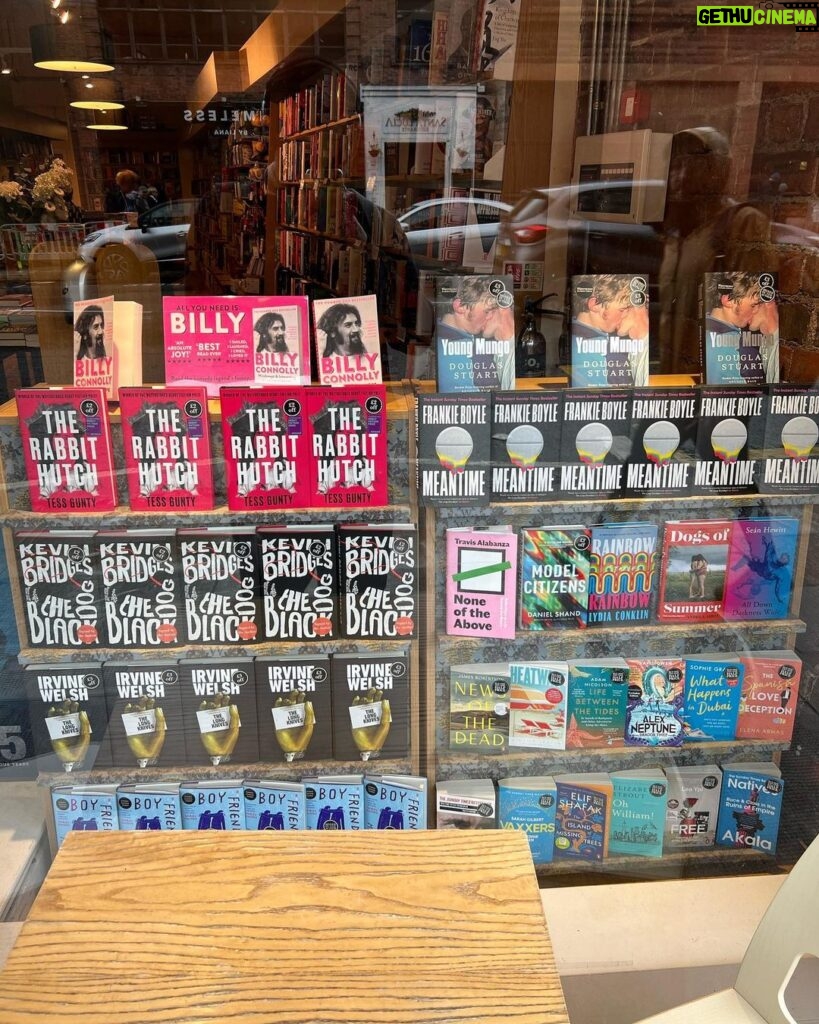 Frankie Boyle Instagram - In the window with Kevin, Irvine Welsh, and the Big Yin. Yasss.