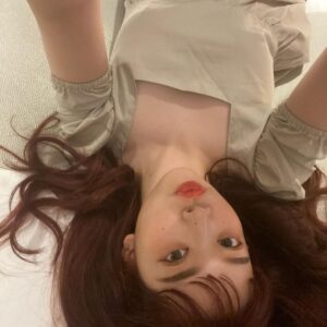 Fukutomi Tsuki Instagram - follower様が10万人を超えましたぁぁぁぁ！💗

本当にありがとうございます😭✨

皆様からのメッセージやコメント、リプを全部見させて頂いているのですが、　本当に嬉しく、私の元気の源になってて感謝しかありません！！

もっともっと頑張ります〜！

皆さん愛してます〜❤️

follower가 10만명을 넘어섰습니다.아 아아!💗

정말 감사합니다 😭 ✨

여러분이 보내주시는 메시지나 코멘트, 리플 다 보고있습니다!! 정말 기쁘고 제게 힘이 되고있기 때문에 너무 감사합니다!!

더 열심히 하겠습니다!!!

여러분 사랑합니다 ❤️