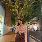 Fukutomi Tsuki Instagram - ✨11.04 いい推しの日✨ 今日のこの日、それから来年の11.4日も私の事を推して頂けますように♡ 秋にお友達とデートに行った時の写真！ この日はまだ暑さもあって、このイルミネーションを見て、もう冬みたいやね！って言ってたのに最近すごく寒い🤧❄️ 風邪にも気をつけてください！ そして11月21日（土）にMagicourのファンミーティングが開催されます♡ 詳細はLOVEteenをチェックしてください！ チケットの販売ページと、詳細はストーリーに載せるのでそちらからご覧下さい！ ♡1104♡私も皆さんが大好きです😍❤️ *写真撮影前後でマスクを必須として着用しました。 가을에 친구와 데이트 갔을 때의 사진! 이날은 아직 더위가 있을 때여서 이 일루미네이션을 보고 벌써 겨울 같아!]라고 말했었는데, 요즘 너무 춥네요 🤧 ❄ ️ 감기 조심하세요! 그리고 11월 21(토) Magicour의 팬미팅이 개최됩니다 ♡ 자세한 내용은 LOVEteen을 체크하세요! 티켓 판매 페이지와 상세는 스토리를 봐주세요 ♡ 1104♡ 저도 여러분을 매우 좋아합니다 😍 ❤ *사진 촬영 전후로 마스크를 필수로 착용했습니다.