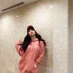 Fukutomi Tsuki Instagram - １つ前の投稿のメイクです💘 お洋服のピンクに合わせて 💗🍬Candy pink makeup🍭💗 キャンディーみたいにキラキラしてて、可愛くて、おいしそうなメイクにしてみました💗 Twitterにも未公開写真載せるので 是非チェックしてくださいね♡ 첫번째는 어제 업로드한 메이크업 사진입니다 💘 핑크 의상에 맞춰 💗🍬 Candy pink makeup🍭💗 사탕처럼 반짝거리고, 귀엽고, 달달한 메이크업으로 했어요 💗 Twitter에도 미공개 사진 올릴테니까 꼭 확인해주세요 ♡