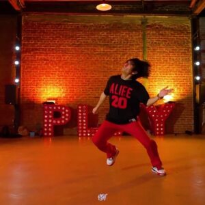 Gabe De Guzman Instagram - STRIPPER BOWL. 🥣 @migos @qualitycontrolmusic 
——————————————
you know it always gets dangerous in @dextercarr class. 🔥

filmed: @colesocold 🎥
studio: @theplaygroundla 💯
——————————————
#GabeDeGuzman #Dance #LA #HipHop #Class #Viral #Explore #Trending #DexterCarr