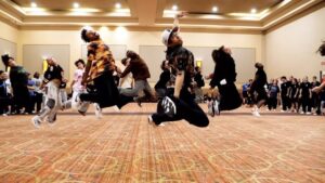 Gabe De Guzman Instagram - 2 STEP: @yumahiphopfestival EDITION. 🕺
———————————————————————
the avengers really pulled up to class lol.

🦸‍♂️🦸‍♀️: @amari422 @kayceerice @gianina @mack.jarrett @annamillller @jt_church @official.jaelynh @_ronnie.lewis @mimivofficial @brycestewart_ @aspynmorrell @treydayowens @christian.flippo @ania_crist @hezekiahanthonyy @_ashleyatherton 

@kendawg_ on the lens. 🎥
———————————————
#GabeDeGuzman #Dance #LA #Class #HipHop #Dancers #YumaHipHopFestival #Viral #Explore #Trending #GabeDeGuzmanChoreography