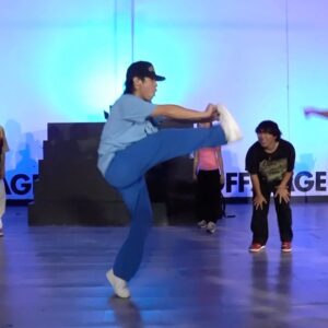 Gabe De Guzman Instagram - MILLIDELPHIA. 😈 @meekmill
—————————————————
lights were paid actors fs. thanks to everyone who came thru last night. 🤝

studio: @offstagebygrv 🔥
——————————————
#GabeDeGuzman #Dance #LA #HipHop #Class #Choreography #Offstage #GRV #GabeDeGuzmanChoreography