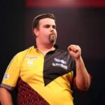 Gabriel Clemens Instagram - Danke für Eure Unterstützung ob vor Ort...am Fernseher oder wo auch immer ❤️ "Oh wie ist das schön" im Ally Pally zu hören ist schon ein geiles Ding 😎 Wünsche Euch allen Frohe Weihnachten 🎄 📸 @officialpdc London, United Kingdom