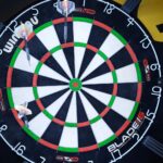 Gabriel Clemens Instagram - Auch Abends werden nicht nur im Ally Pally Pfeile geworfen 🤣 Ich freue mich aber auch am Mittwoch endlich dort wieder die Pfeile fliegen zu lassen 🎯😎 #dart #dartswm #pdc #allypally