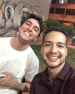 Gabriel Luiz Instagram - Já pelo nome, você sabe que foi feito pra voar. Que o futuro continue leve, levíssimo, @leviverissimo. Te amo, amigo!