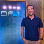 Gabriel Luiz Instagram - Hoje o DFTV completa 40 anos. Tenho orgulho demais em fazer parte dessa história. E mais ainda: de ter sido escolhido pra resgatar a força desse legado! Hoje à noite, a gente vai revelar os segredos do nosso jornal quarentão. Roda vinheta!