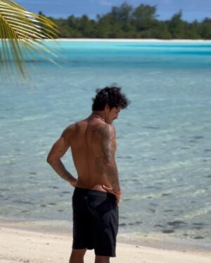 Gabriel Medina Instagram - Cabeça fria coração quente 💙