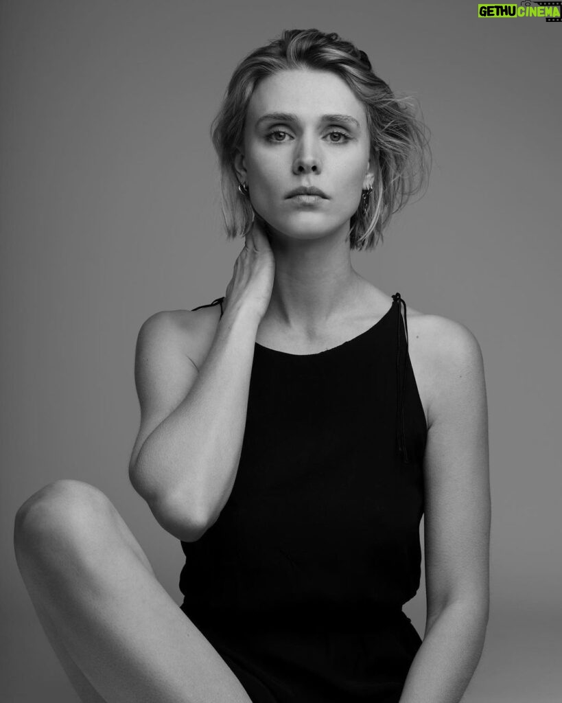 Gaia Weiss Instagram - A very intimate photoshoot with @yardenrok - this woman knows how to catch a glimpse of your soul through her lense.