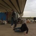 Gani Müjde Instagram - Anne sevgisinden yoksun büyümüş, terkedilme kompleksiyle her karşısına çıkan kadını hem seven ; hem intikam almak isteyen biri Araz... Onun normal bir aşk yaşayacağını düşünebilmek çok zor. Belki bir gün öyle bir el uzanacak ki , Araz da çıkacak o inançsızlık, sevgisizlik kuyusundan. Benzer hikayelerden beslenen Sadi Payaslı gibi sevecek ve sevilecek.