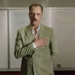 Gani Müjde Instagram - Ben dün izledim. Çok sevdim. Eminim ki siz de çok seveceksiniz. İçi dışı bir adam Sadi Payaslı. Kendi halinde bir Coğrafya öğretmeni ; ama "eski işi ne bu adamın?" diye sorarsanız söylemem... Biraz beklemeniz lazım. @bkmonline @zumrutarolbekce @ltndnmz @nunucan @ghbgdizi