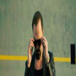 Gani Müjde Instagram - Ters köşe bir drama geliyor... @bkmonline yepyeni ve sert bir drama ile seyirciyi Temmuz'da @showtv de Gelsin Hayat Bildiği Gibi dizisi ile buluşturuyor. Proje Tasarımı ve Senaryo kurgusu şahsıma ait. Ama muhteşem bir ekiple yazıyoruz diziyi @theonlyrainmaker @burakkumdakci @necipgulecer @eminekocak3 @ceren.yenidogann karaterlere nefes oluyorlar. Yönetmenimiz bu işin duayeni,unutulmaz dizilerin yönetmeni @ltndnmz ... yapımcımiz ise dünya şekeri, bir sükunet ve sabır abidesi @nunucan . Oyuncu kadrosu ustalar ve geleceğin starlarının harmanı adeta... @ertansabanofficiall @ozgeozberk_official @devrimozkan @nilsuberfinaktas @ozgudelikanl1 @mustafaacilan @onurozer8 @mehmetdenizsarikas @sanembabii @rojbinerdn @melisabostancioglu @muratgocmez_ @fmrtugur @alibergeofficial @ayskirca #turkishseries #dizi #yenidizi #seriesturkas