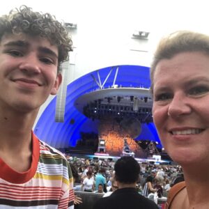 Gaten Matarazzo Instagram - Love my family. Into the Woods weekend @hollywoodbowl