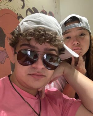 Gaten Matarazzo Instagram - Holy shit

Five years. And yet again. I miss the post by one minute. Thanks for putting up with me every day. I love you.