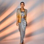 Gauahar Khan Instagram - GOLD SPOT 😬 #week6 #jhalakdikhlajaa11 #host Outfit: @aasabysimran Choker: @e3kjewelry Earrings: @nornament Styling : @devs213 assisted by @krutikaa_sharma 📸 : @mohitvaru Hair : @hairbykhushimehta Mumbai, Maharashtra