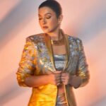 Gauahar Khan Instagram - GOLD SPOT 😬 #week6 #jhalakdikhlajaa11 #host Outfit: @aasabysimran Choker: @e3kjewelry Earrings: @nornament Styling : @devs213 assisted by @krutikaa_sharma 📸 : @mohitvaru Hair : @hairbykhushimehta Mumbai, Maharashtra