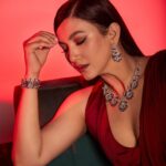Gauahar Khan Instagram - ♥️ watch me on #jhalakdikhlajaa11 tonight n tomw on @sonytvofficial . #week4 #host how r u liking my looks BTW ?? Jewellery : @dhirsons_jewellers Outfit : @adabymehar Styled : @devs213 assisted by @krutikaa_sharma Camera : @mohitvaru Mumbai, Maharashtra
