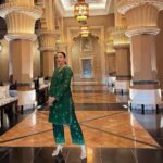 Gauahar Khan Instagram - Naadaan dil 🍃 Dubai, United Arab Emirates