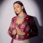 Gauahar Khan Instagram - 🌺🌸 Mumbai, Maharashtra