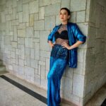 Gauahar Khan Instagram - Another day at being fabulous !!! 💙 #alhamdulilah Outfit: @pooja_shroff_official Neckpiece: @razwada.jewels Styling : @devs213 assisted by @krutikaa_sharma Kochi, India
