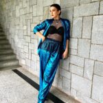 Gauahar Khan Instagram - Another day at being fabulous !!! 💙 #alhamdulilah Outfit: @pooja_shroff_official Neckpiece: @razwada.jewels Styling : @devs213 assisted by @krutikaa_sharma Kochi, India