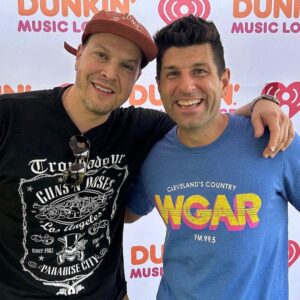 Gavin DeGraw Instagram - Weekend wrap… Music City Grand Prix, WGAR Country Jam and SpiedieFest! Tour starts Tuesday. What show are you coming to?

P.S. check out Buddy making an appearance on the new hats!