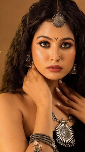 Gayathri Sri Instagram - “Black is not just a color; it’s an attitude, and a woman in a black dress carries it with grace.”

#makeup #chennaimakeupartist #chennaimua #reelitfeelit #photoshoot #celebritymakeup #trendingreels #viral