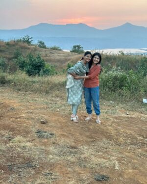 Gayatri Jadhav Instagram - Happy place... year end on a positive note...
