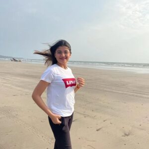 Gayatri Jadhav Instagram - Breeze is wind , only with a twist of love.

#happiness💕 #pure #livinginthemoment #carebear #overwhelmed #mymostfavorite #him🧿🦋 #gv🌏 
#gayatrijadhavofficial