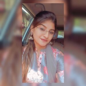 Gayatri Jadhav Instagram - 🍂