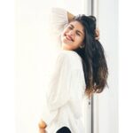 Gayatri Jadhav Instagram - Nourish your soul.. #freebird #happysoul #gayatrijadhavofficial