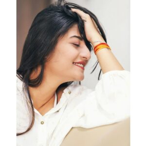 Gayatri Jadhav Instagram - Nourish your soul..

#freebird #happysoul #gayatrijadhavofficial