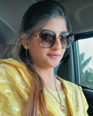 Gayatri Jadhav Instagram - - Carefree - Rare - 🌸