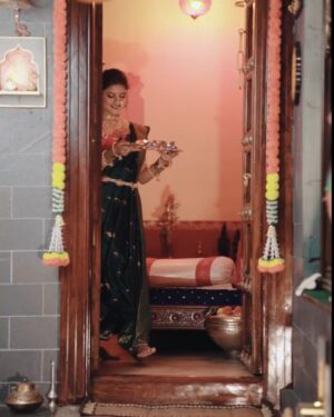 Gayatri Jadhav Instagram - Happy Diwali ♥️ 

@nikhiljadhav_photography_1707 
@shitals_charming_makeupstudio