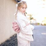 Gemma Louise Instagram - 明けましておめでとう！🎍 HAPPY NEW YEAR 2023! いつも私の事信じてくれてありがとう。 今年もよろしくお願いします。 #着物 #浴衣 #kimono #yukata #japan #モデル #正月