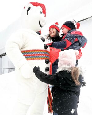 Geneviève Guilbault Instagram - En amour avec @bonhomme.carnaval au @carnavaldequebec ☃️ 🤍