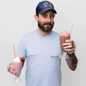 Geoff Ramsey Instagram - Cheers to your good news! Let’s celebrate on Cameo! Also, I’m so sorry to hear about your loss. Let’s find consolation on Cameo. For these and other exciting reactions to your life, click the #linkinbio to book me! 📸- @atwes