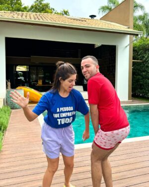 Gessica Kayane Instagram - VC E QUEM????? o bom é que Rangel roubou meu short e eu roubei a bunda dele