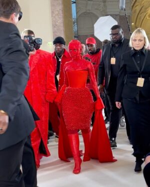 Gessica Kayane Instagram - ✨ HAUTE COUTURE SCHIAPARELLI ✨