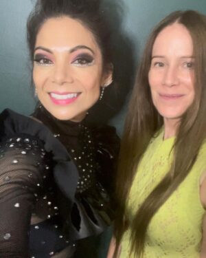 Ginger Gonzaga Instagram - This was my favorite green carpet look! It’s so glitter glam and I love it. I’m so grateful to work with such fascinating and amazing artists so this is a post with all the people who make my world go- round! Including my dear friends who make me smile! ✨ 
💄 @harperartist 
💇‍♀️ @pamwiggy 
👗 styled by me, mon cherie. 
🧵 tailoring @jennifer.fein