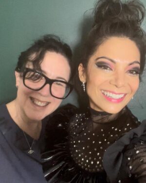 Ginger Gonzaga Instagram - This was my favorite green carpet look! It’s so glitter glam and I love it. I’m so grateful to work with such fascinating and amazing artists so this is a post with all the people who make my world go- round! Including my dear friends who make me smile! ✨ 
💄 @harperartist 
💇‍♀️ @pamwiggy 
👗 styled by me, mon cherie. 
🧵 tailoring @jennifer.fein