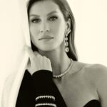 Gisele Bündchen Instagram - Para fechar 2023: uma celebração especial com @vivaraonline ! #Vivara #NatalVivara