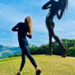 Gisele Bündchen Instagram - What a magical place! I am so recharged and inspired. 🙏🏼 Que lugar mágico! Estou recarregada e inspirada! Muito obrigada @ibitiprojeto Ibitipoca, Minas Gerais, Brazil