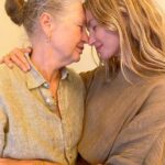 Gisele Bündchen Instagram - Feliz aniversário mãezinha! Sou eternamente grata por tudo que tu fizeste e fazes por nós. Obrigada por sempre nos amar, nos inspirar e nos ensinar tanto. Obrigada pela vida! Te amo muito! ❤ Happy birthday Mom! I am forever grateful for all that you have done and continue to do for us. Thank you for always loving, inspiring and teaching us. Thank you for giving me life! Love you so much!
