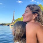 Gisele Bündchen Instagram - Paris ❤️❤️❤️