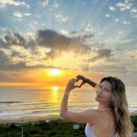 Gisele Bündchen Instagram - Recharging with my little ones in the country of my ❤️! Recarregando as energias com meus pequenos no país do meu ❤️! Praia Brava Norte - SC