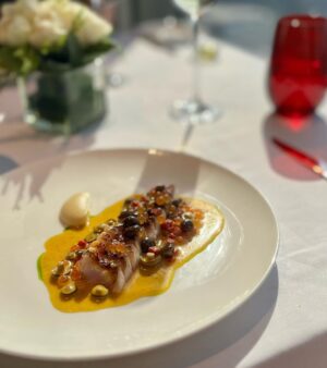 Gladys Lee Instagram - 🍴
客座餐會 guest chef  @chef_maxime_gilbert @_cyrusypy_ @ahy_antonio 

📍
@shangrilataipei #馬可波羅廳